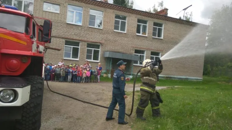 Уроки безопасности начали проводить в детских лагерях Московской области