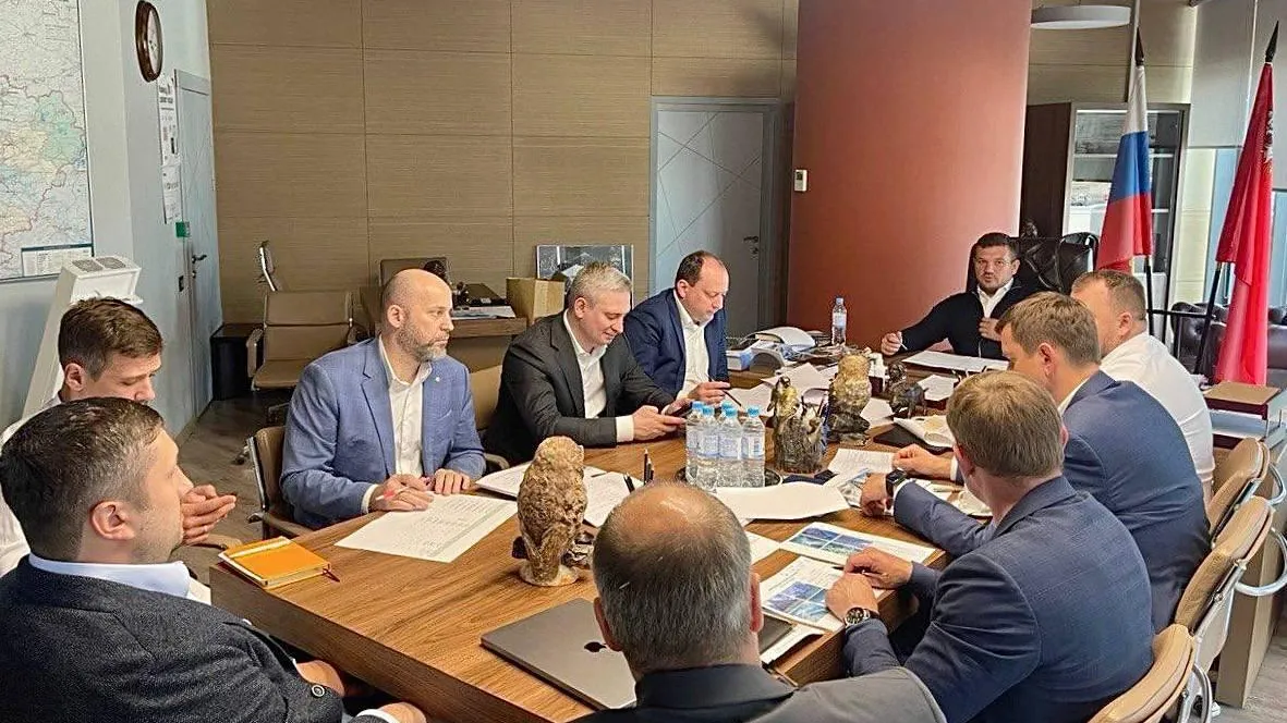 Совещание по завершению строительства школ прошло в Подмосковье