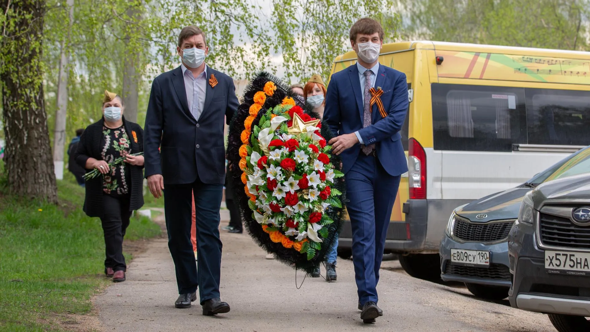 В Котельниках возложили цветы к памятникам и мемориалу в День Победы