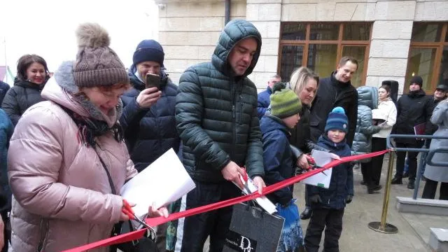 Дольщикам дома‑долгостроя в Красногорске начали вручать ключи