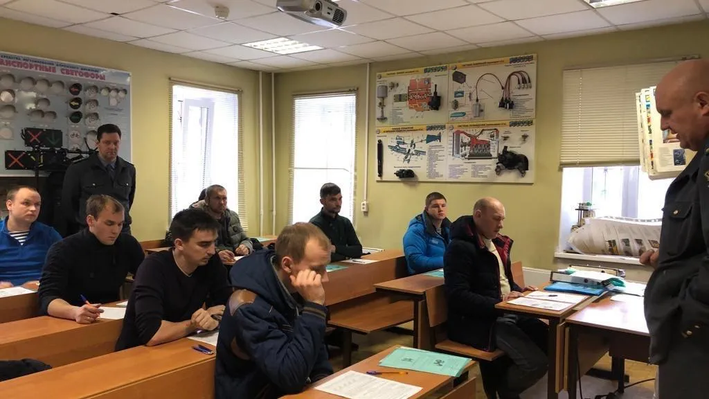 Случай подделки удостоверения на право управления спецтехникой выявили в Подмосковье