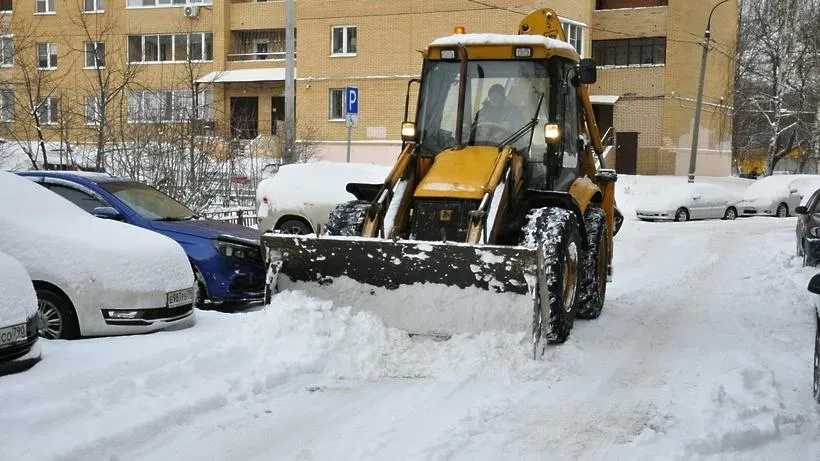 В Подмосковье активно контролируют работу снегоуборочной техники