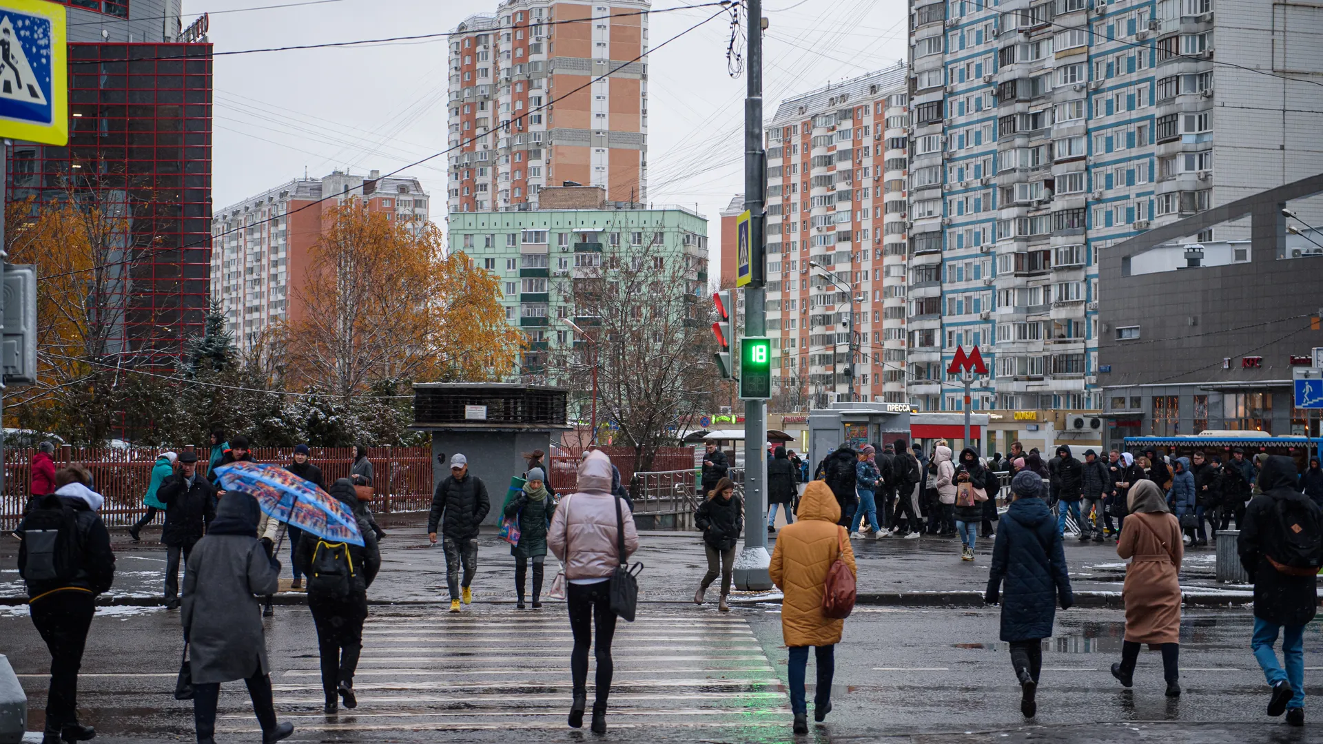 Теплая погода и небольшой снег ожидаются в Московском регионе в субботу