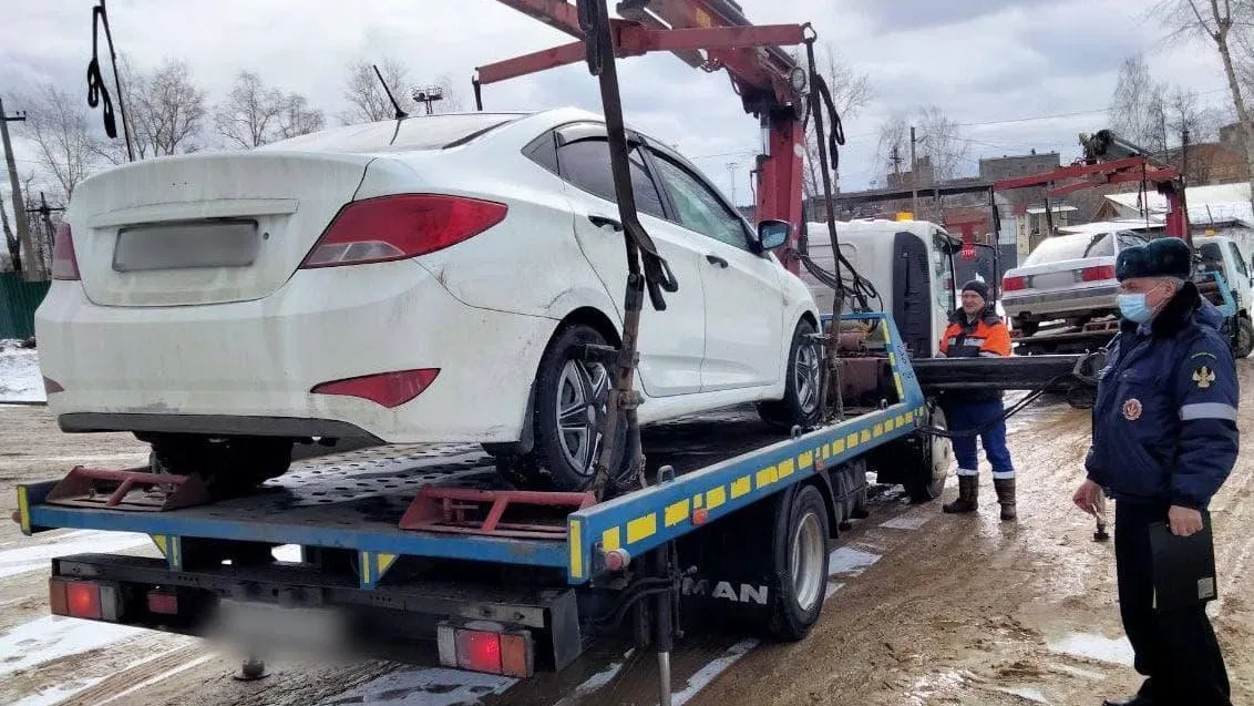 В Подмосковье эвакуировали 3 тыс неправильно припаркованных автомобилей за неделю