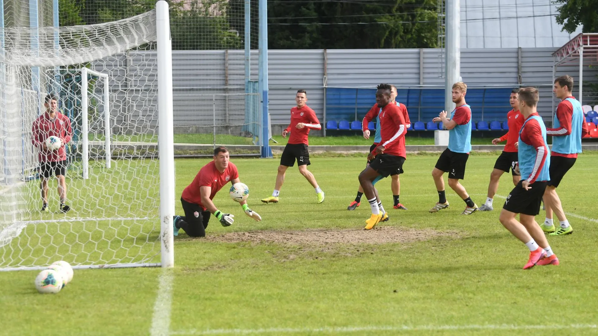 Подмосковные «Химки» и волгоградский «Ротор» объявили составы на матч РПЛ