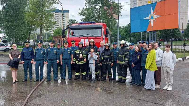 В Одинцовском округе проводили на пенсию троих спасателей МЧС