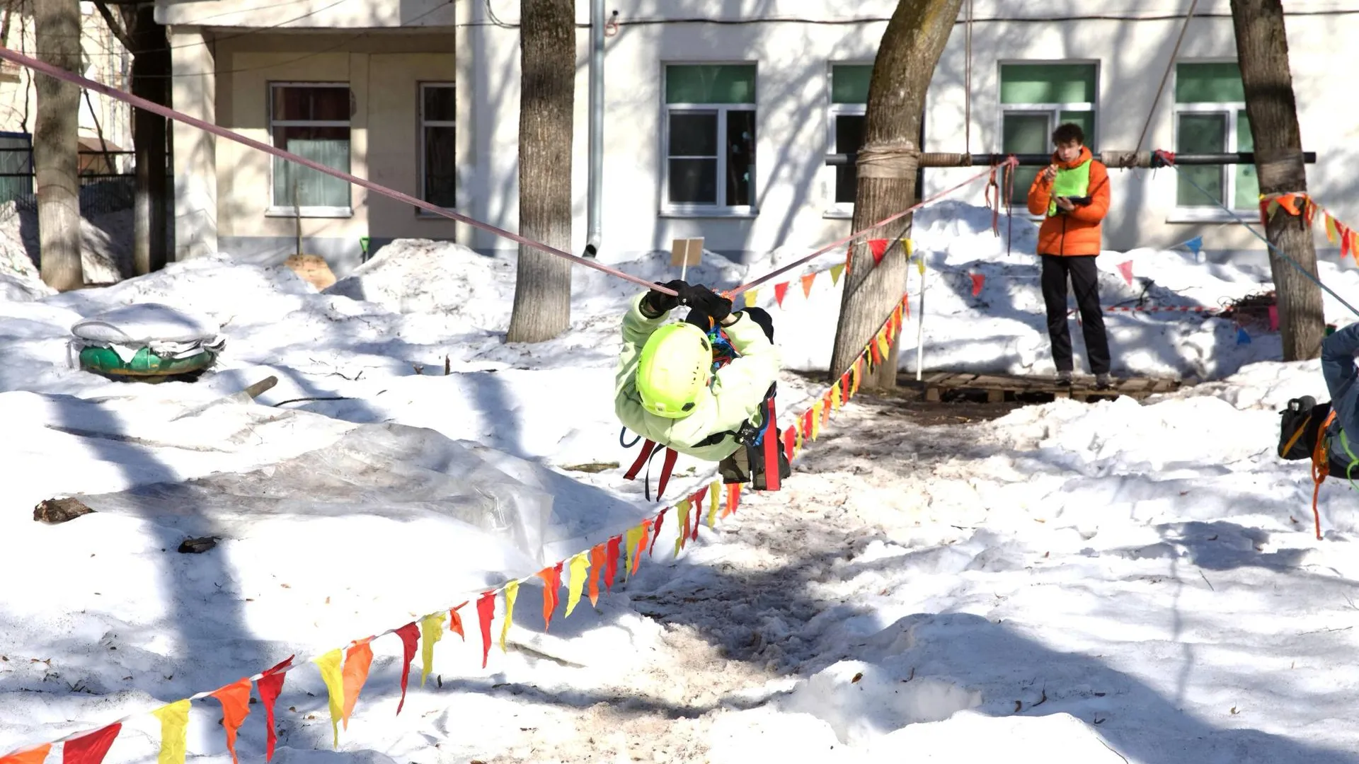 Школьники Подольска покорили пешеходные дистанции на Первенстве округа по спортивному туризму