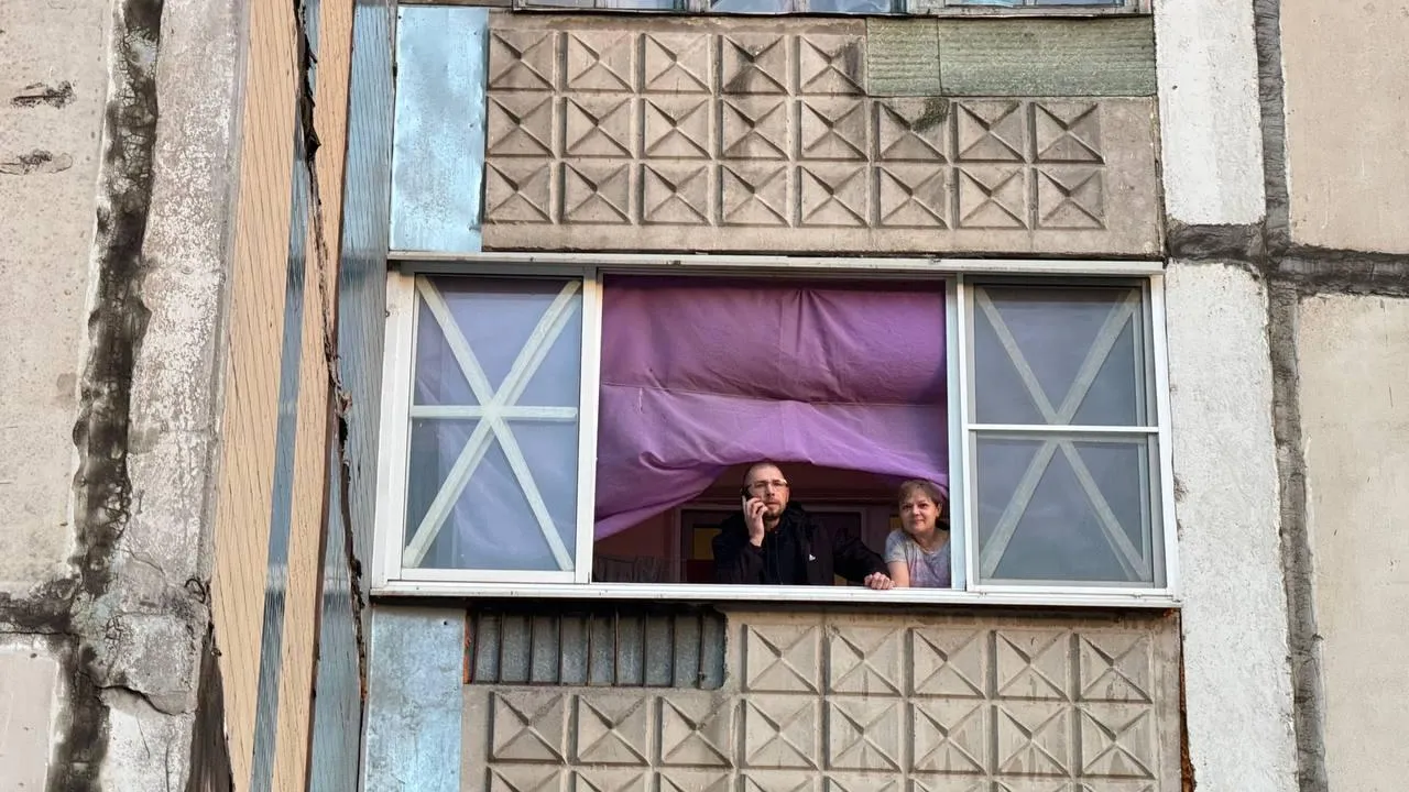Момент удара по жилому дому в Белгороде. ВИДЕО