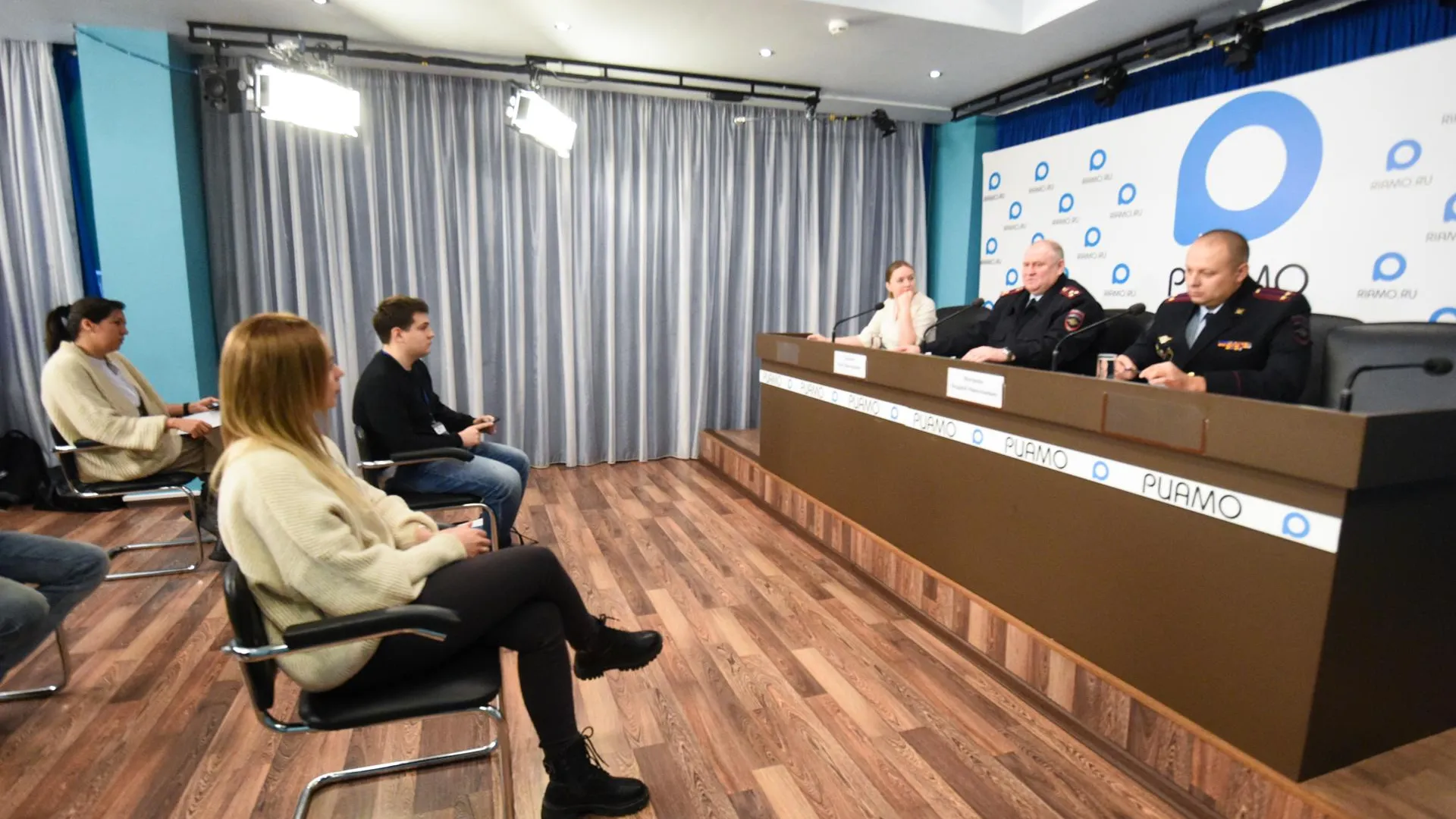 Более 500 храмов организуют рождественские богослужения в Подмосковье