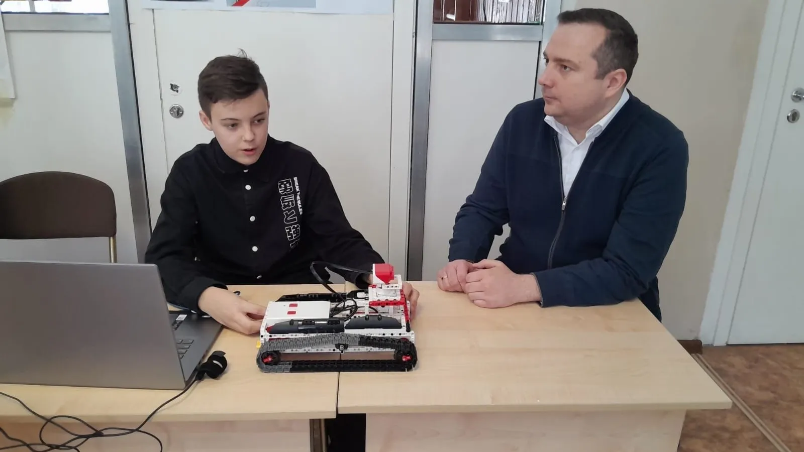 Проект ученика из Власихи стал победителем на фестивале робототехники