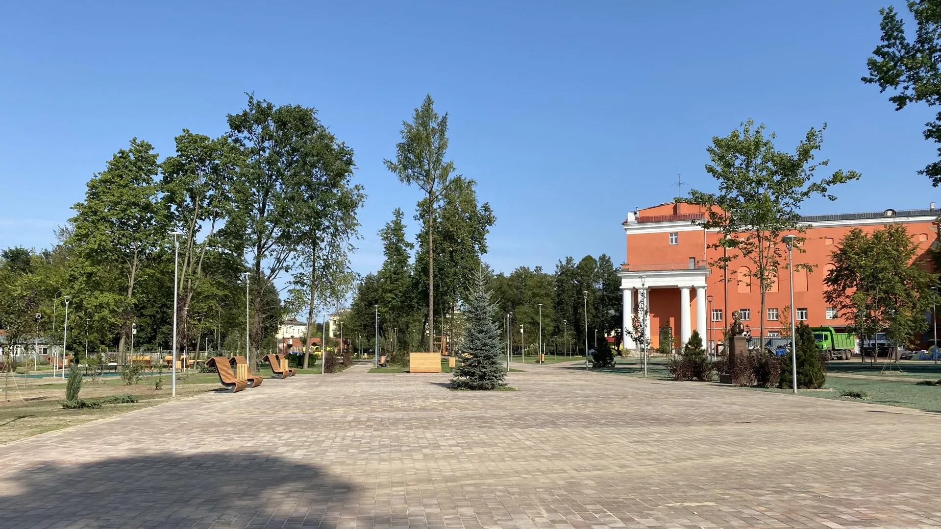 Сквер «Восточный» построили в Электростали в рамках народной программы «Единой России»