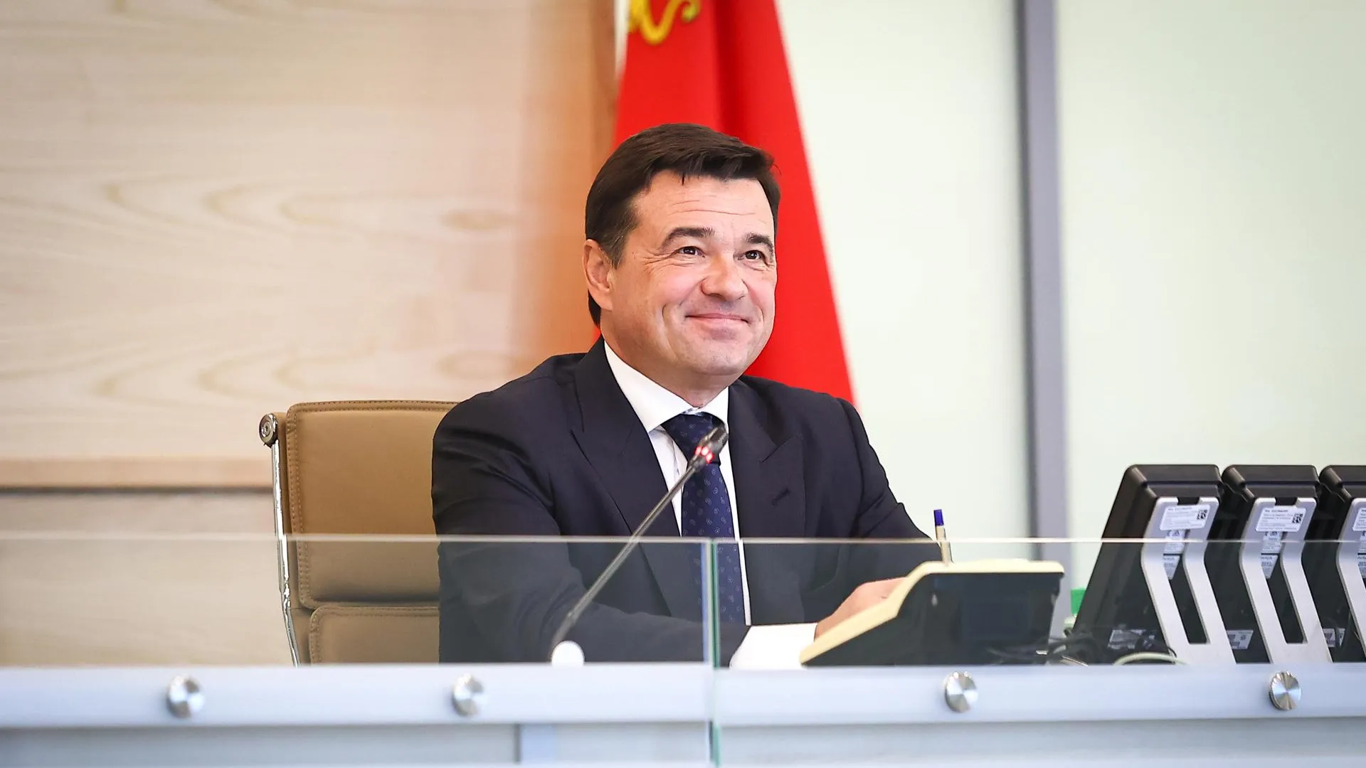 Андрей Воробьев поручил главам муниципалитетов продумать новогоднее оформление городов