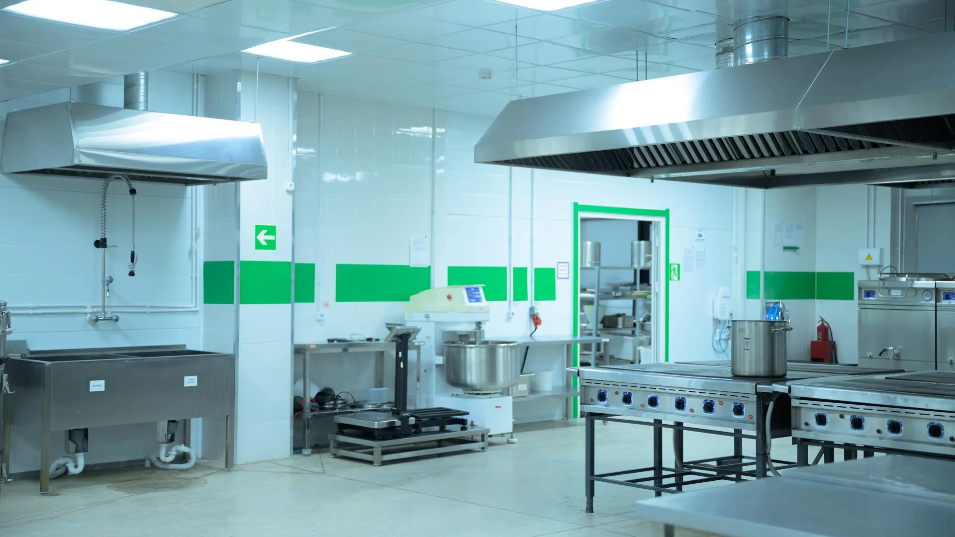 Ликсутов: в пищевом технопарке на западе столицы запущено производство первого резидента