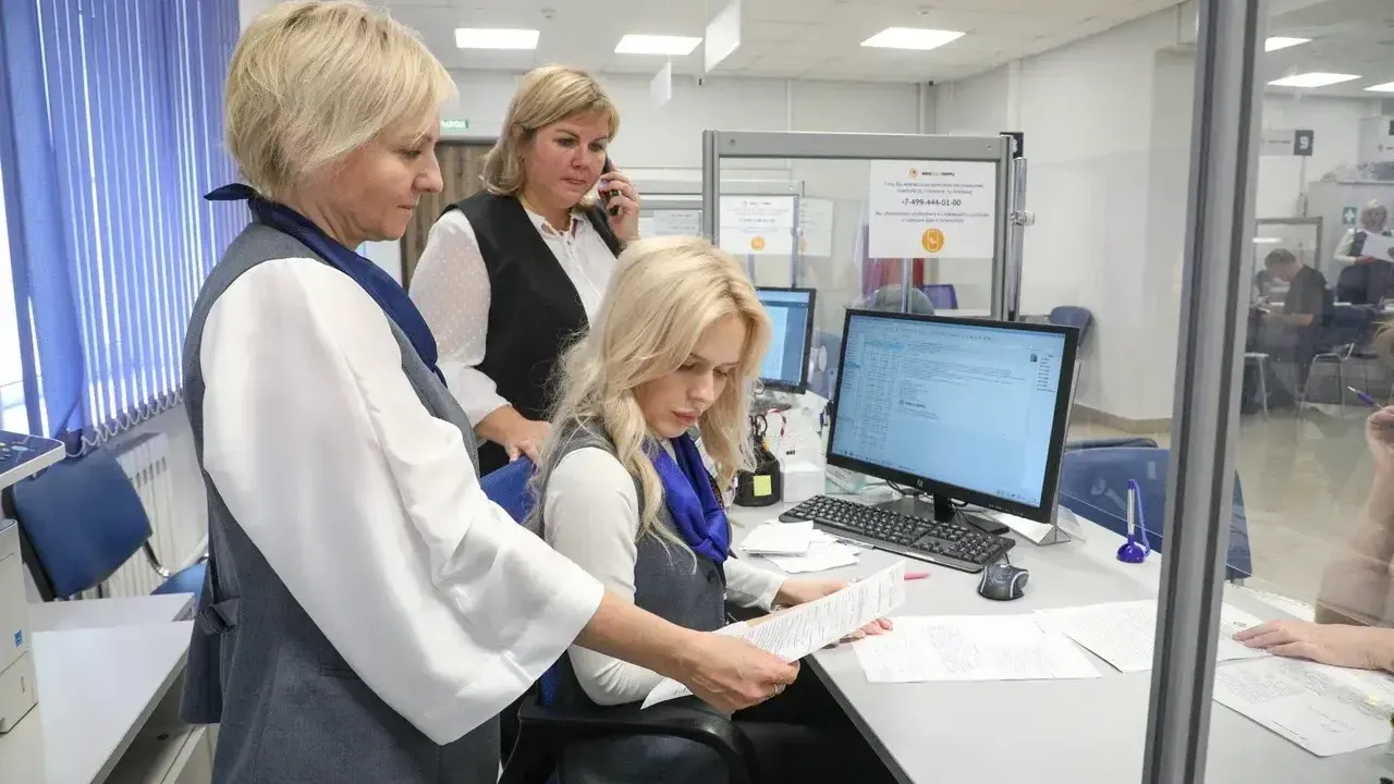 Эксперты МосОблЕИРЦ ответили на вопросы жителей Балашихи в ходе дня открытых дверей
