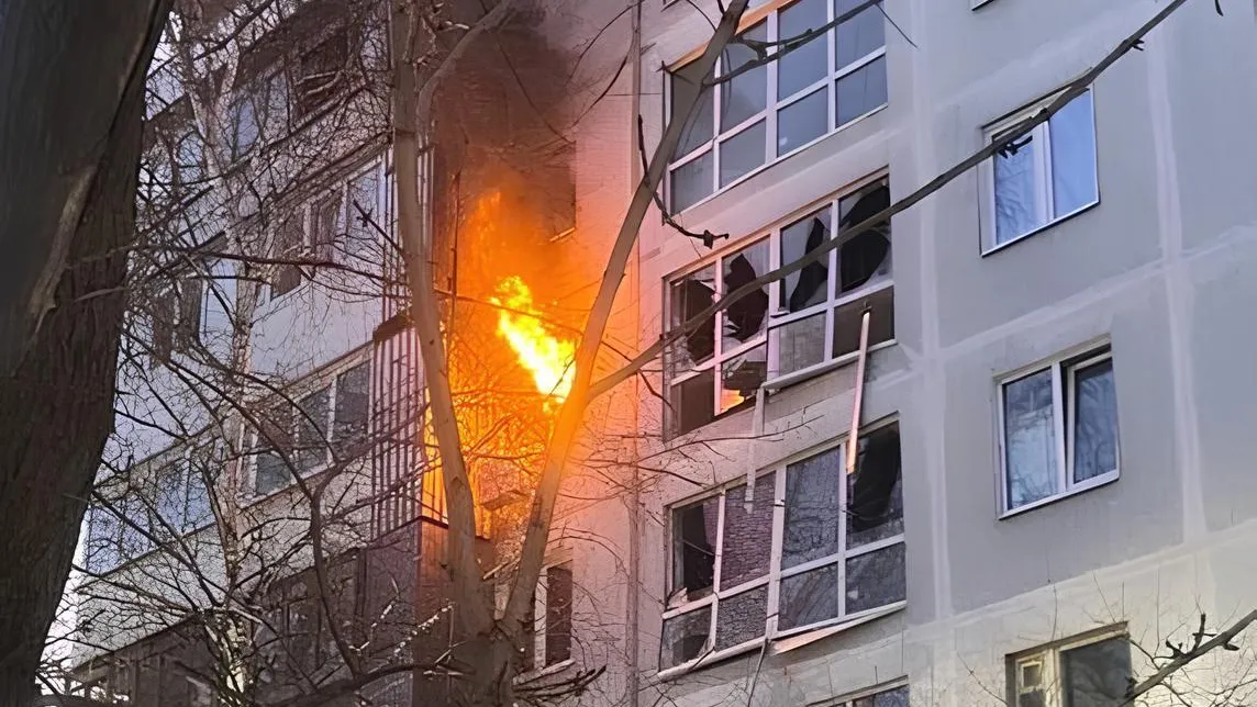 Опубликовано видео пожара после взрыва газа в Самаре