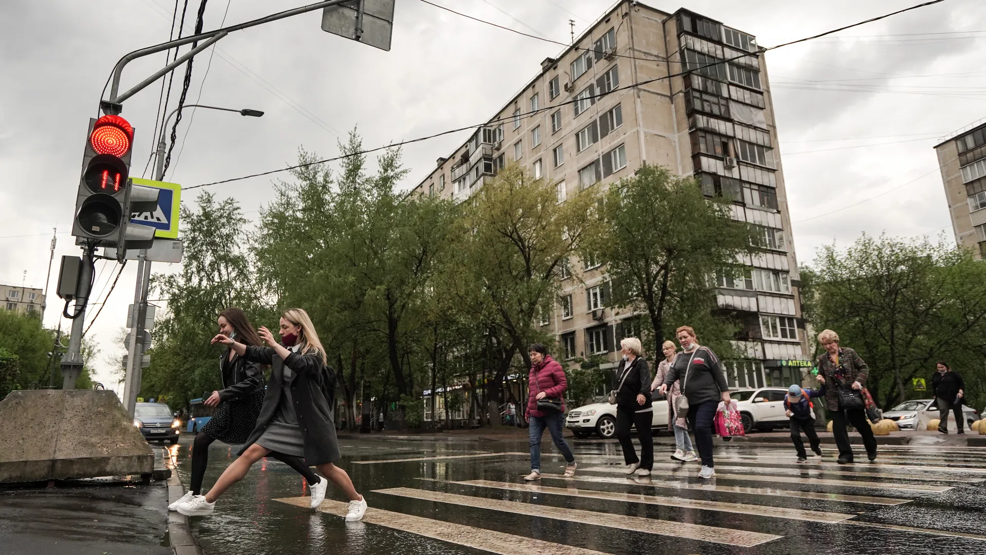 Переменная облачность и до +23 градусов ожидается в Московском регионе в субботу