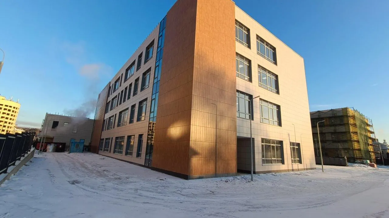В школе на 550 мест Одинцовского округа завершаются фасадные работы