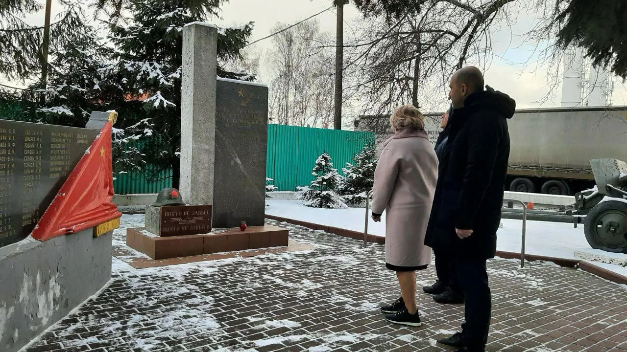 Качество содержания территории у мемориала героям ВОВ проверили в Томилине