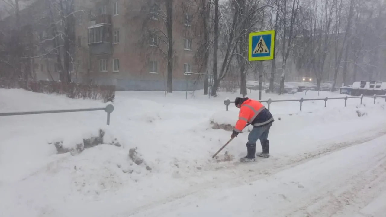 В Подмосковье рассказали об уборке территорий в период снежного циклона «Ваня»