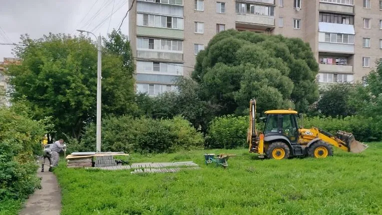 Детскую площадку начали строить на Ихтиманской улице в Подольске