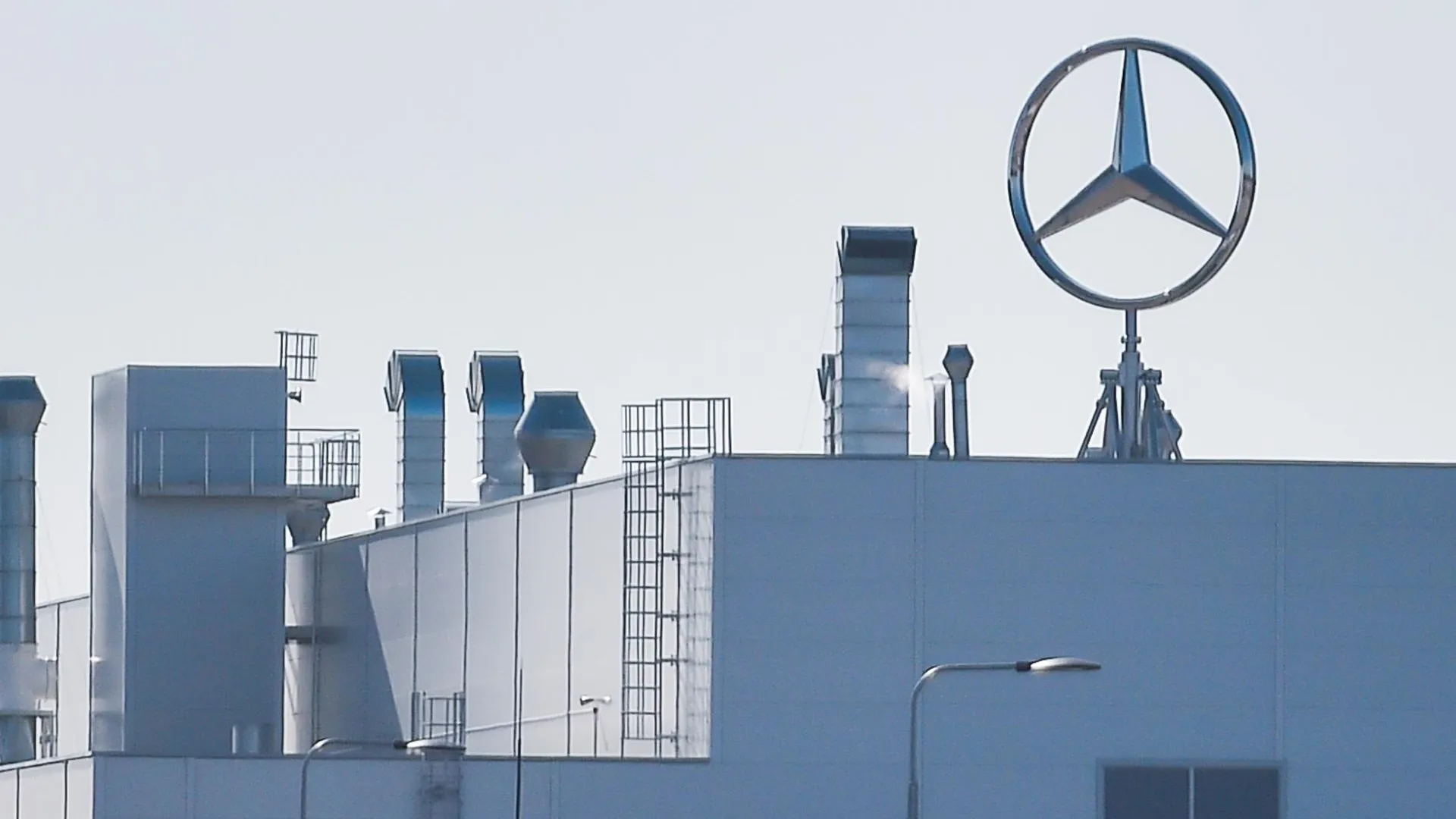 Завод Mercedes‑Benz в Подмосковье трудоустроит еще около 400 человек