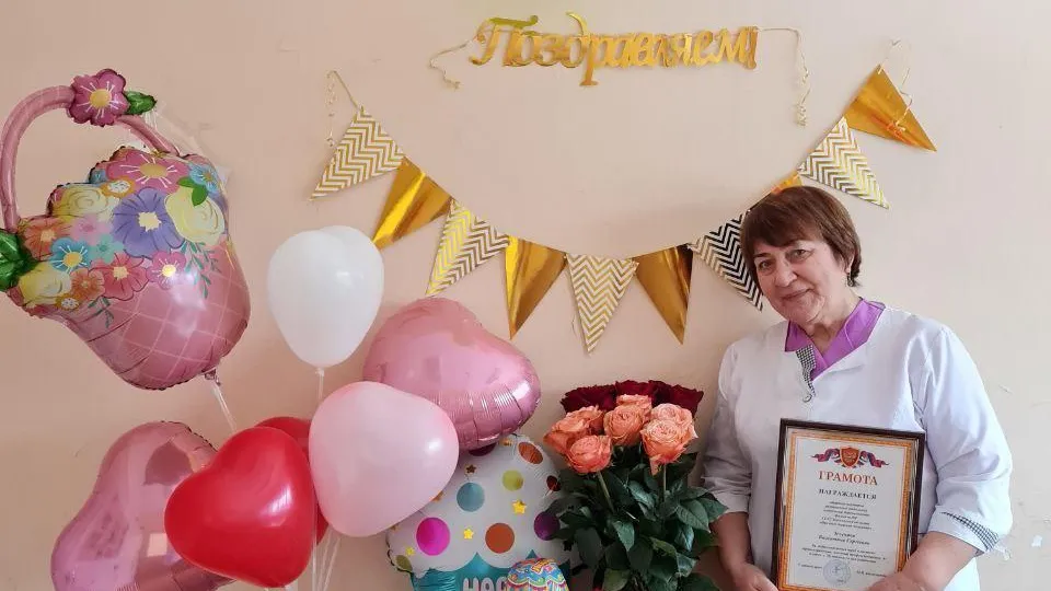 Старшая акушерка родильного дома Подмосковья отмечает 70‑летний юбилей