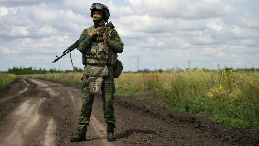 Российские солдаты освободили Зеленую Долину в ДНР