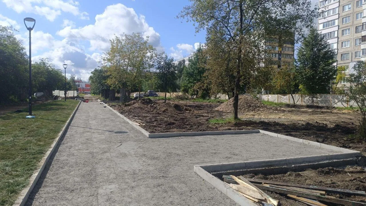 В Электростали благоустраивают сквер «На семи ветрах»