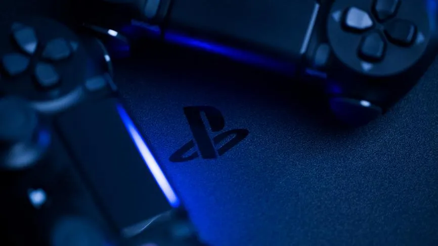 Самый страшный кошмар: россияне купили кишащую тараканами Playstation 4