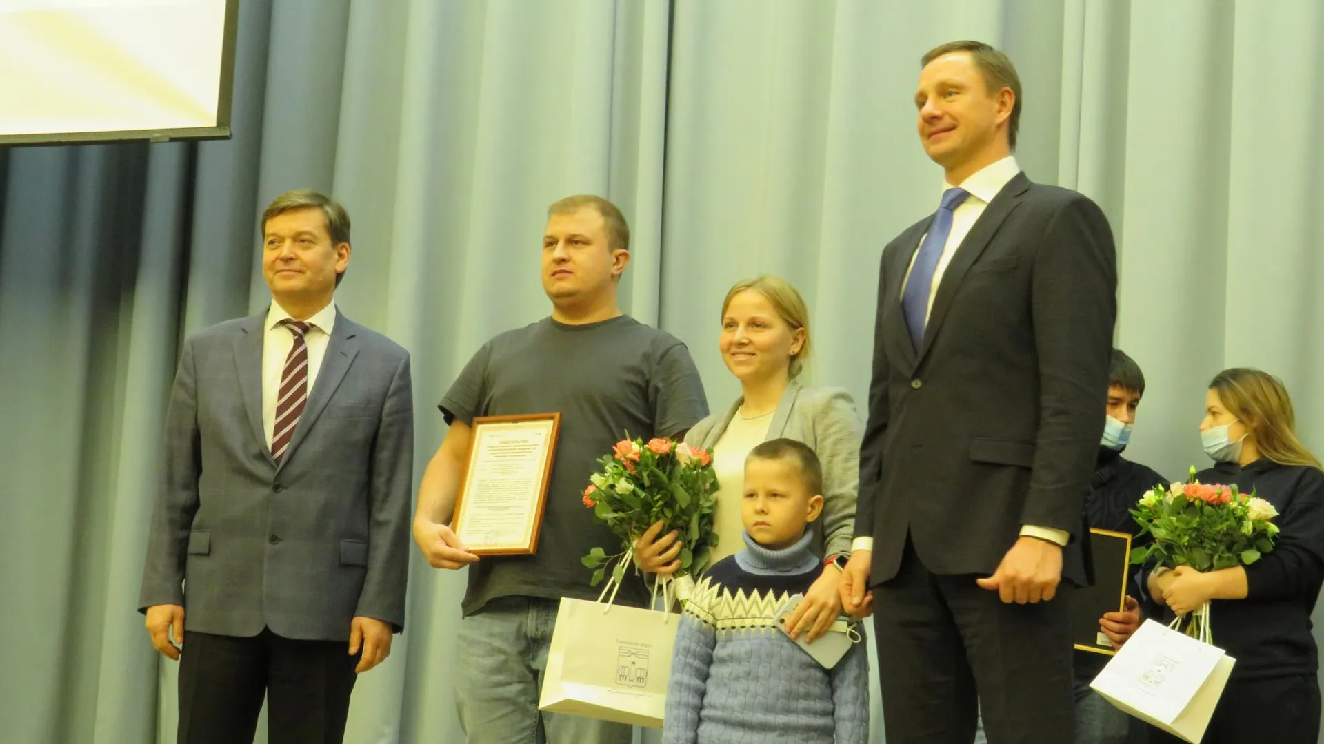 В Красногорске 9 молодых семей получили сертификаты на приобретение жилья