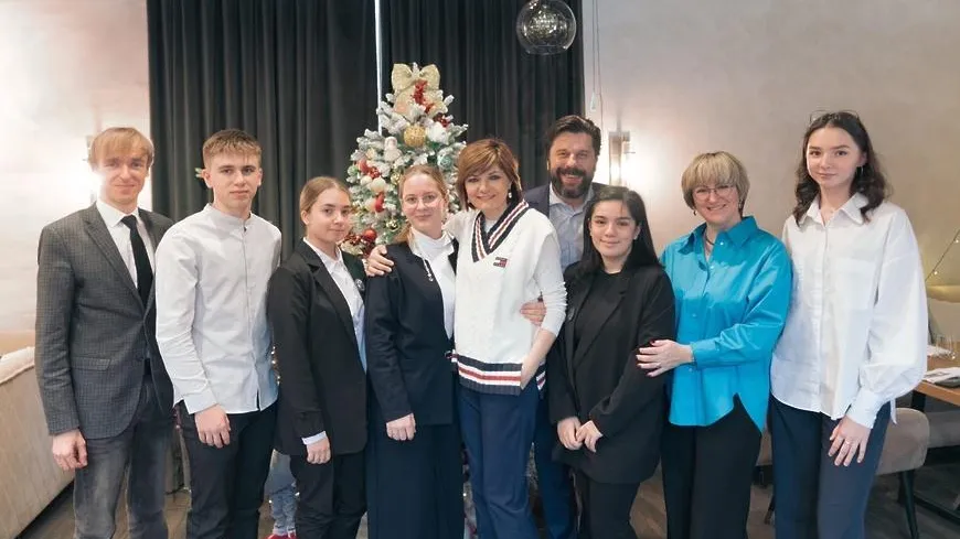 Глава Домодедова встретился со школьниками‑участниками форума на Дальнем востоке