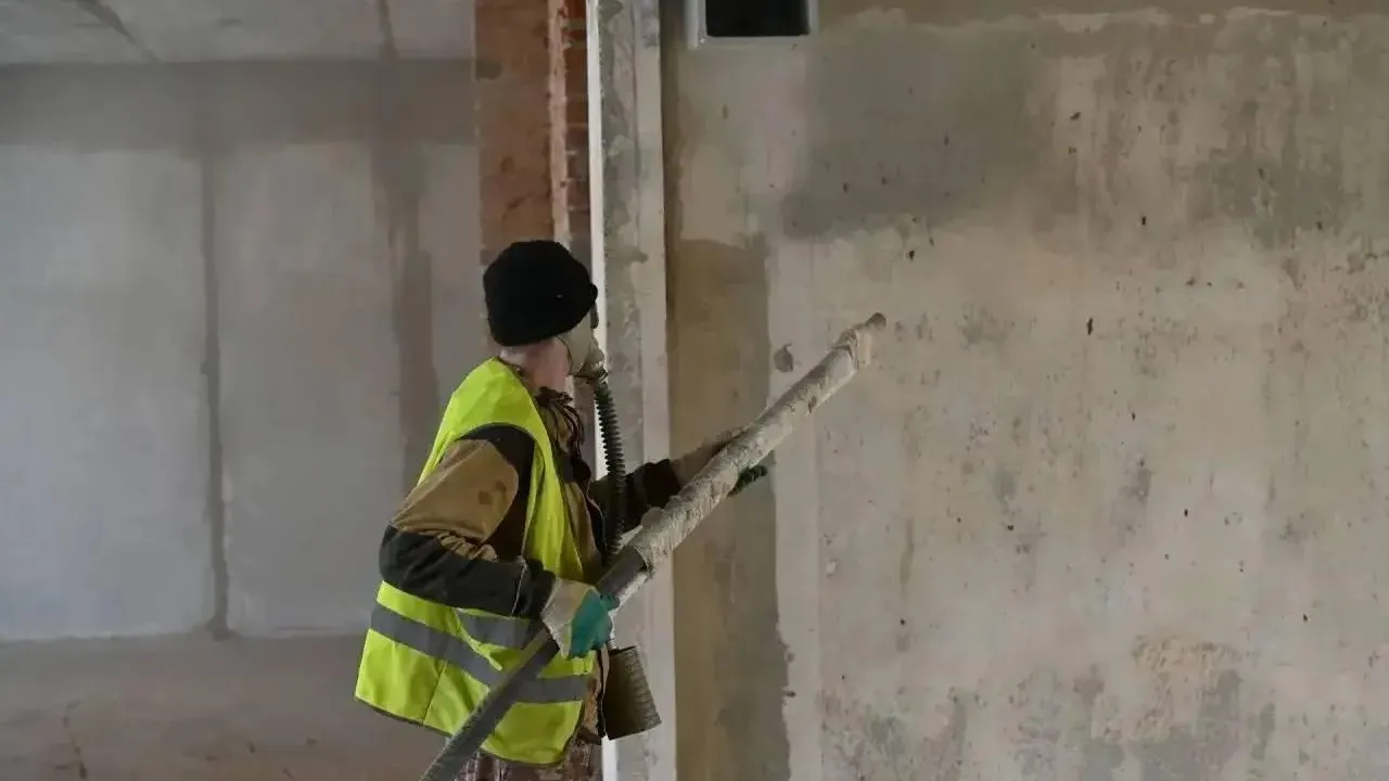 В Серпухове проверили капремонт школ №7 и 10