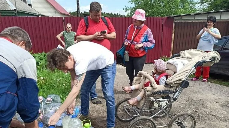 Питьевую воду доставили к домам жителей деревни Шолохово в Мытищах