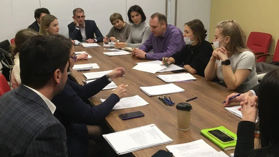 Сотрудники МФЦ и МВД Мытищ обсудили вопросы миграционного учета иностранцев