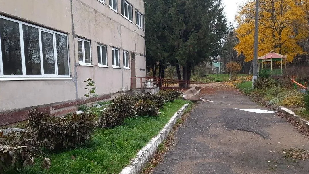 Демонтажные работы продолжаются в здании дошкольного отделения школы Волоколамска