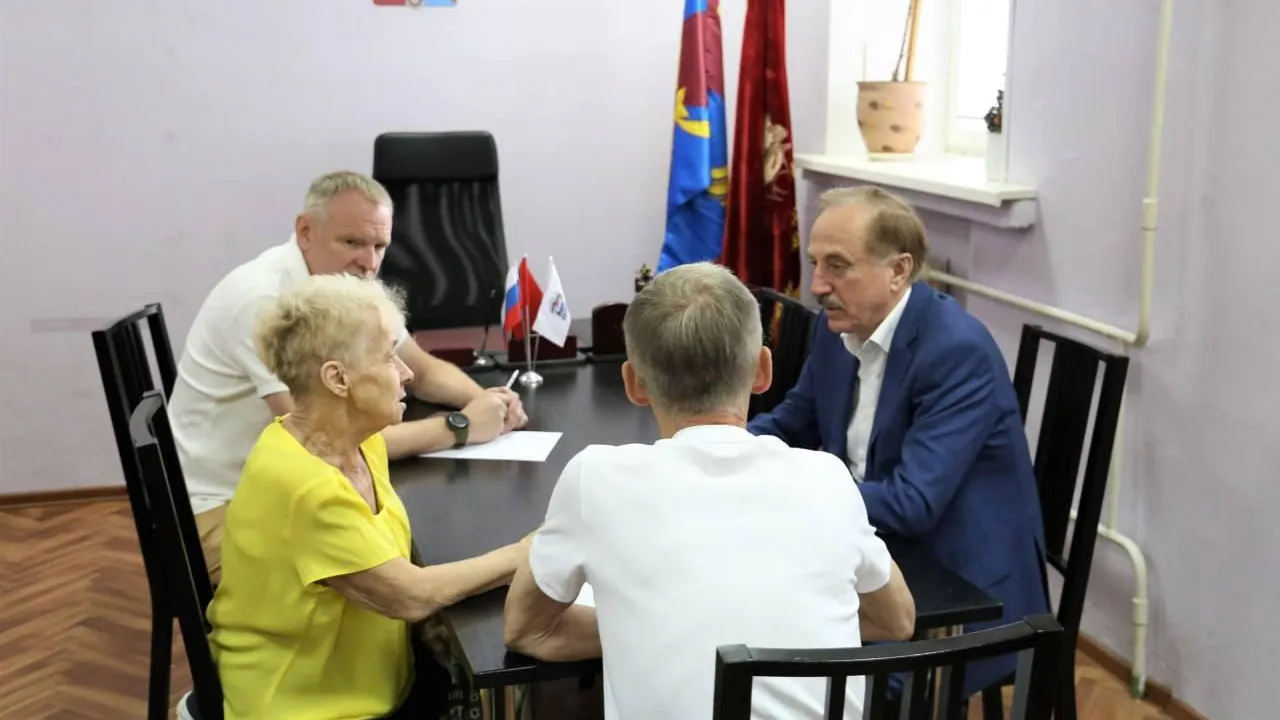 Владимир Ружицкий провел прием жителей в Люберцах