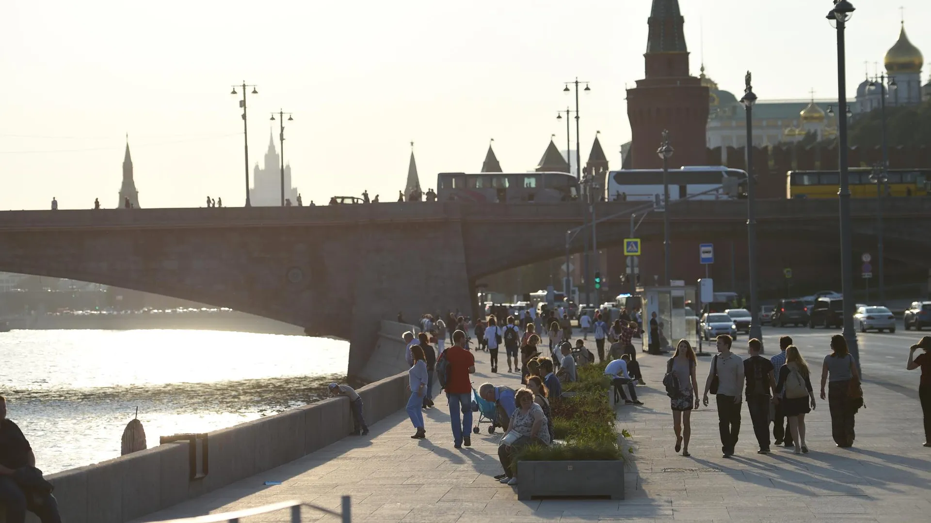 Кратковременные дожди и до 25 градусов тепла ожидается в Московском регионе в понедельник