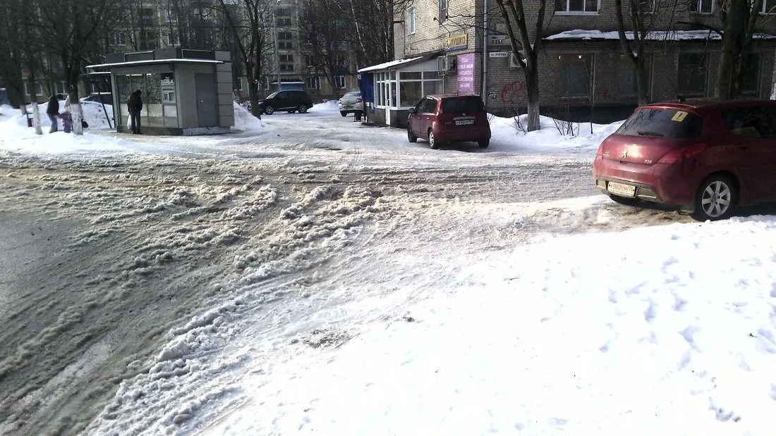 Нарушения уборки снега выявили в Дзержинском