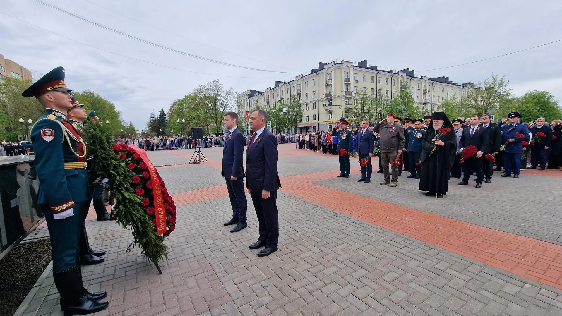 Митинг в память об участниках ВОВ прошел на площади Славы в Балашихе