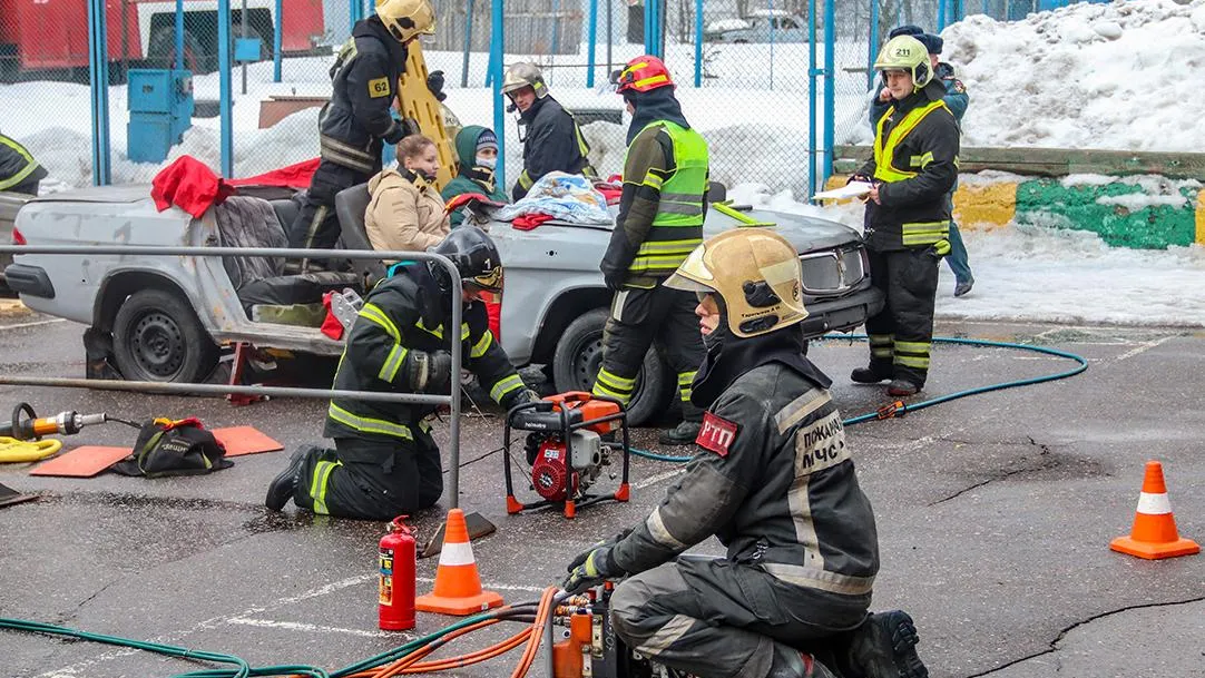 В Мытищах прошли соревнования пожарно‑спасательных отрядов