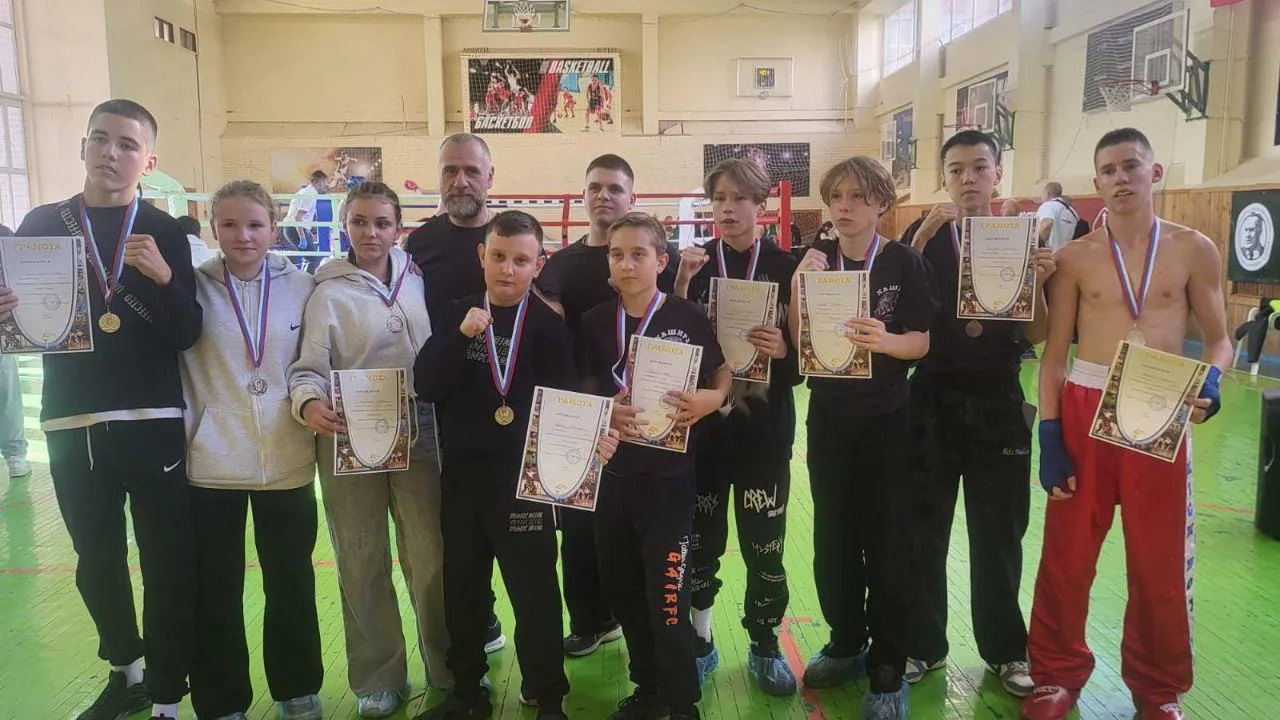 Спортсмены из Каширы выиграли девять медалей на соревнованиях по кикбоксингу