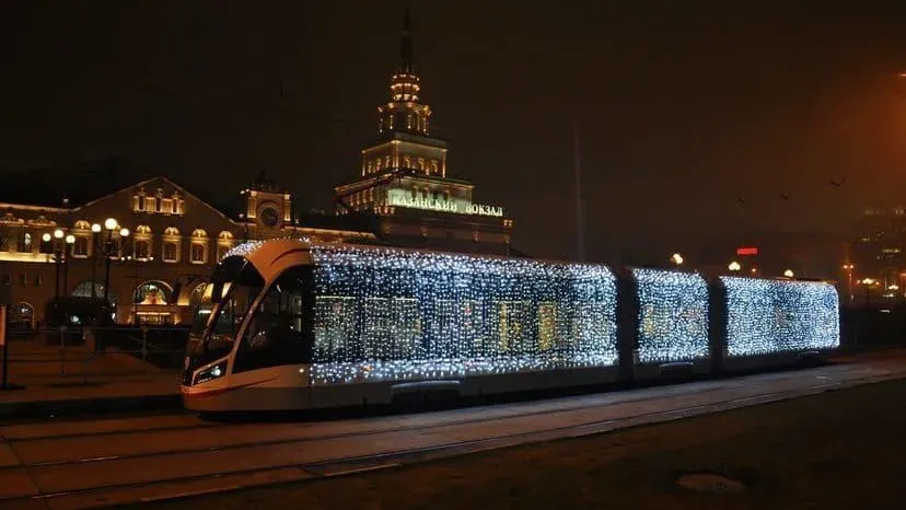 Москвичам рассказали о работе городского транспорта на новогодних праздниках