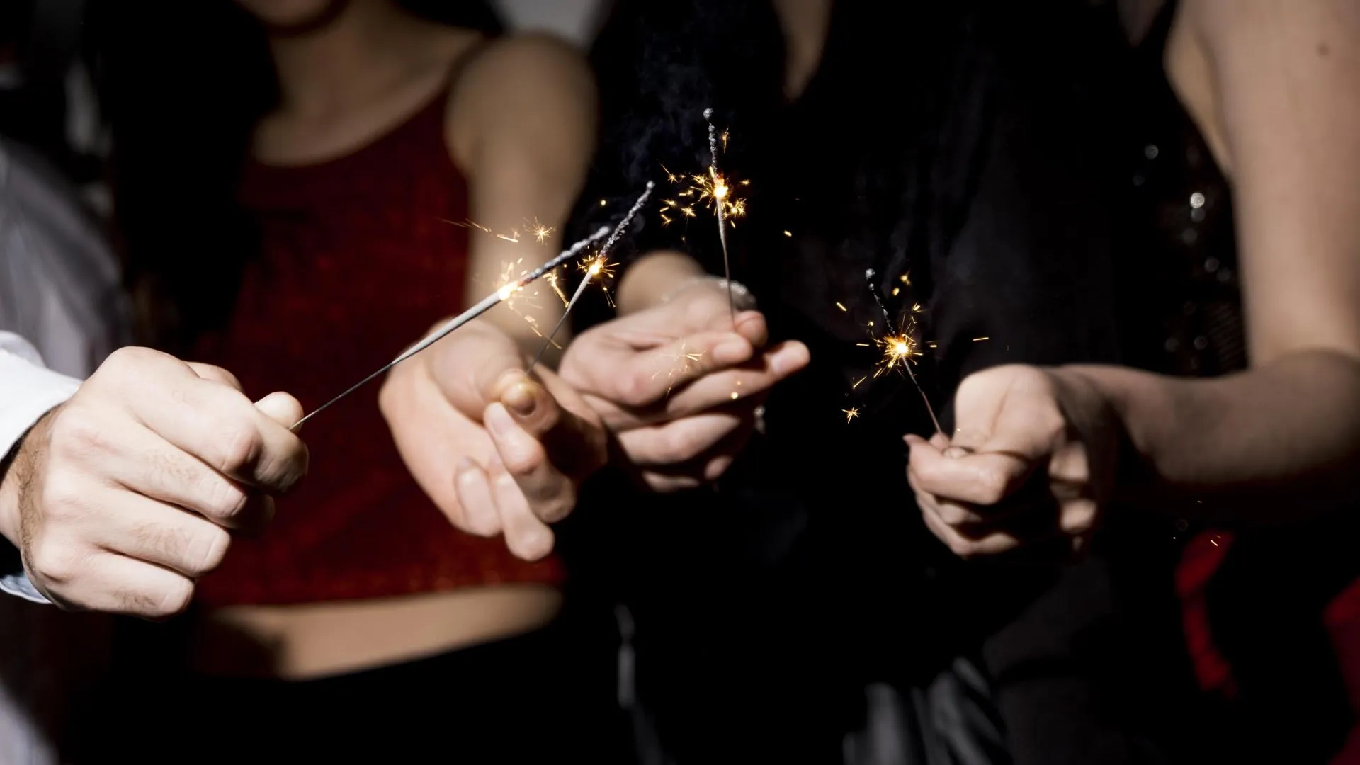 Депутат призвал россиян отказаться от новогодних корпоративов ради детей