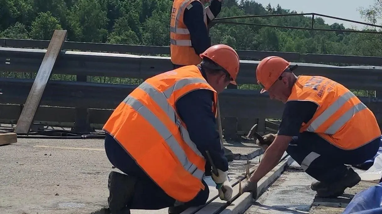 В Красногорске ограничили движение на М-9 из-за ремонта моста