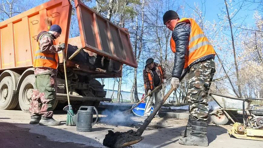 Более 3,7 тыс ям устранили на дорогах Балашихи с начала года