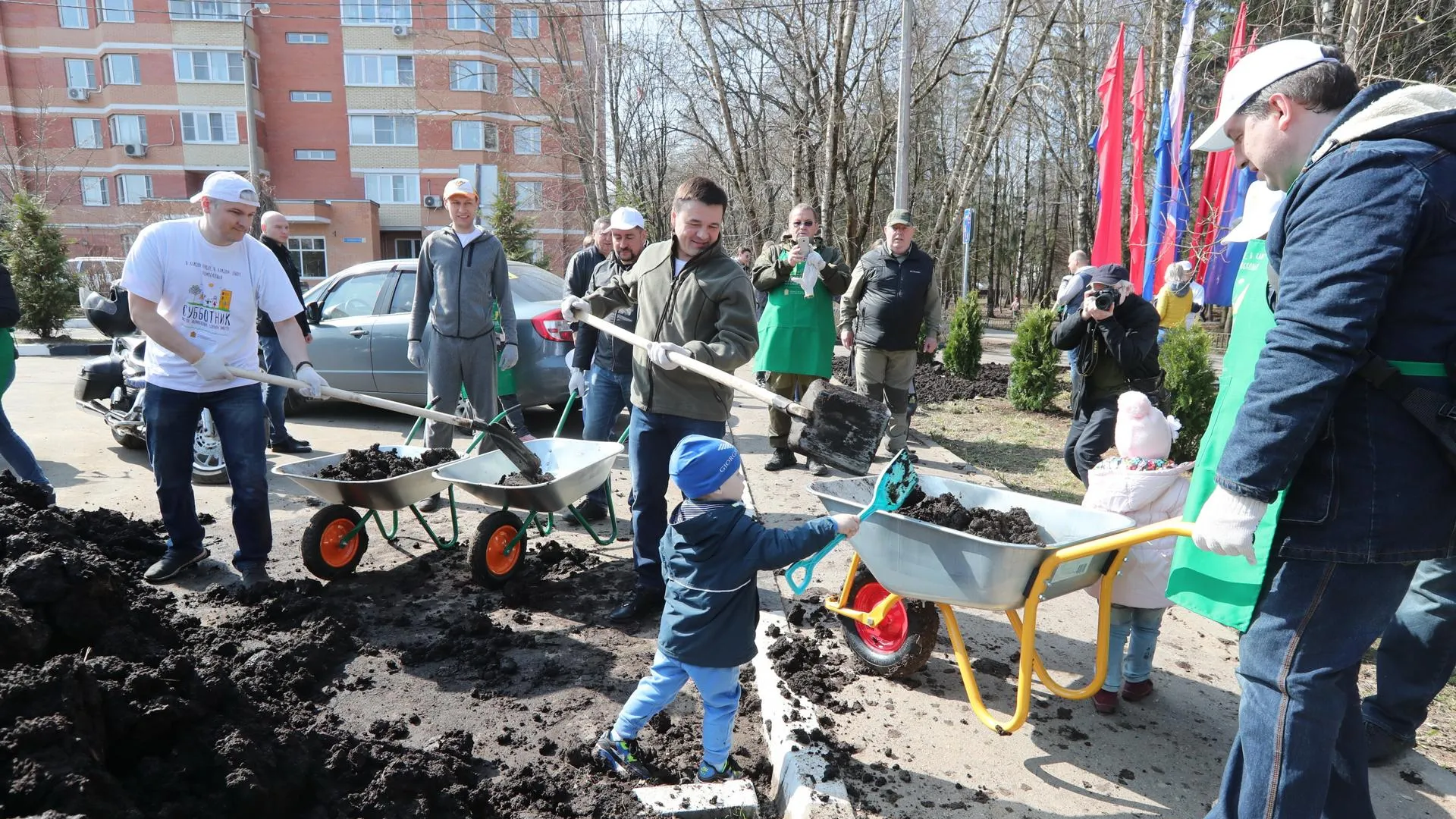 Харатьян примет участие в субботнике в Красногорске 28 апреля