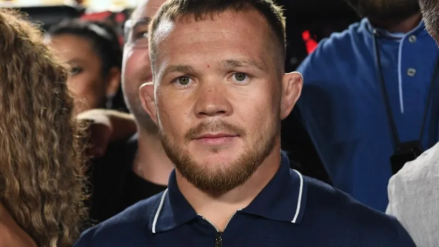 Россиянин Петр Ян завоевал чемпионский титул UFC в легчайшем весе