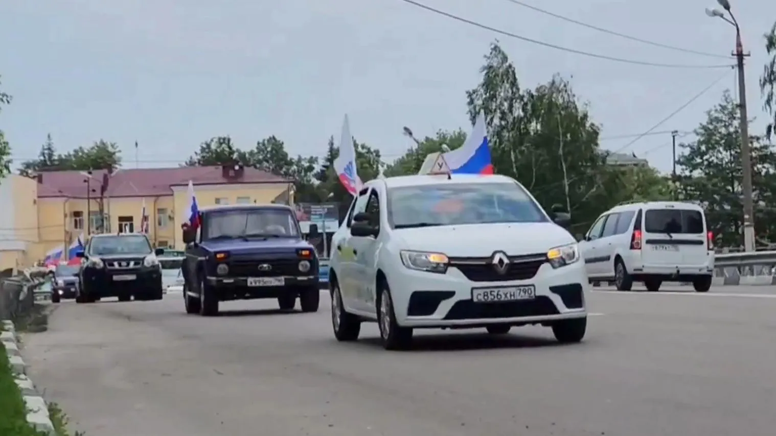 В Луховицах в честь Дня России прошел автопробег
