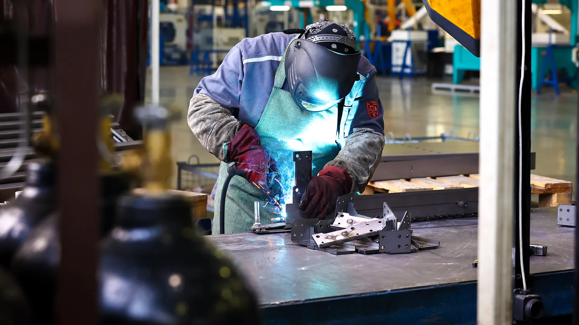 Люди и оборудование: почему россияне попадают в опасность на работе