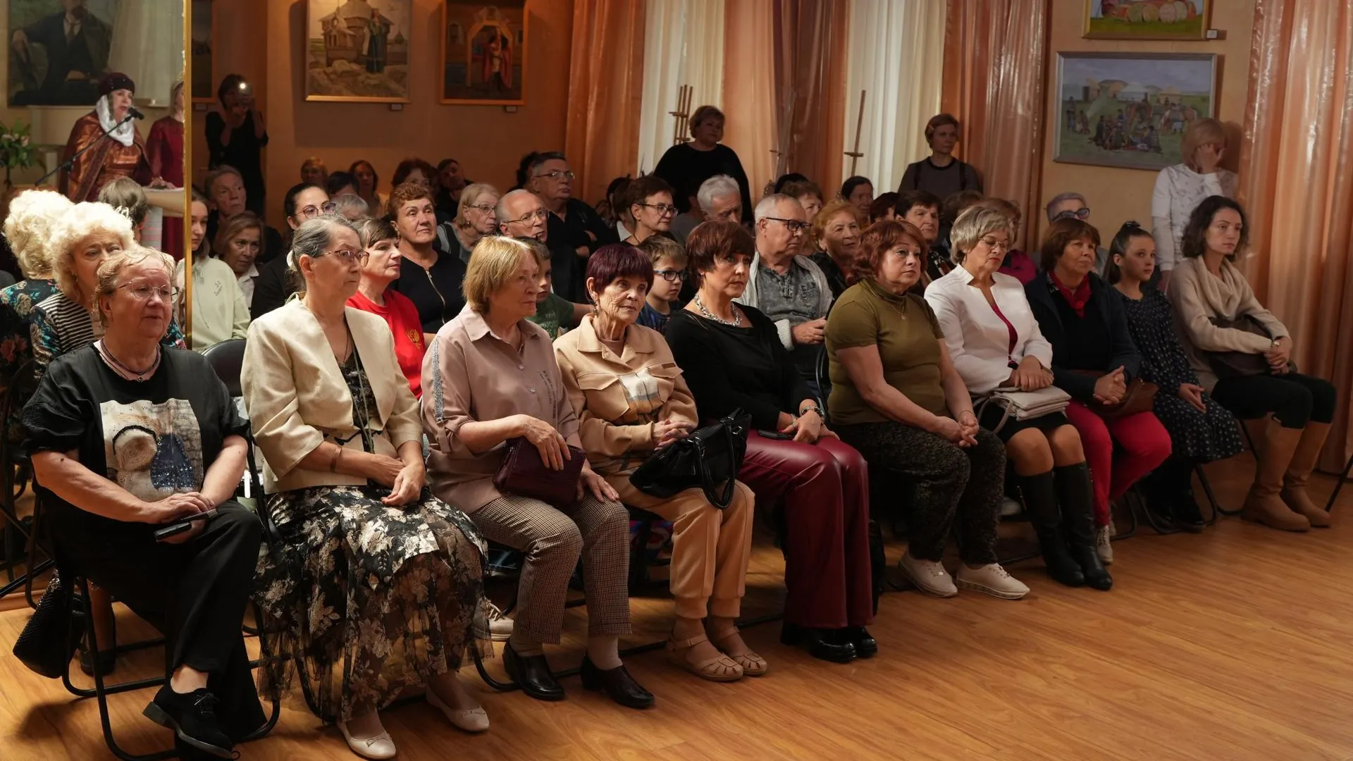 В Чехове открылась выставка-спектакль «История сквозь века»